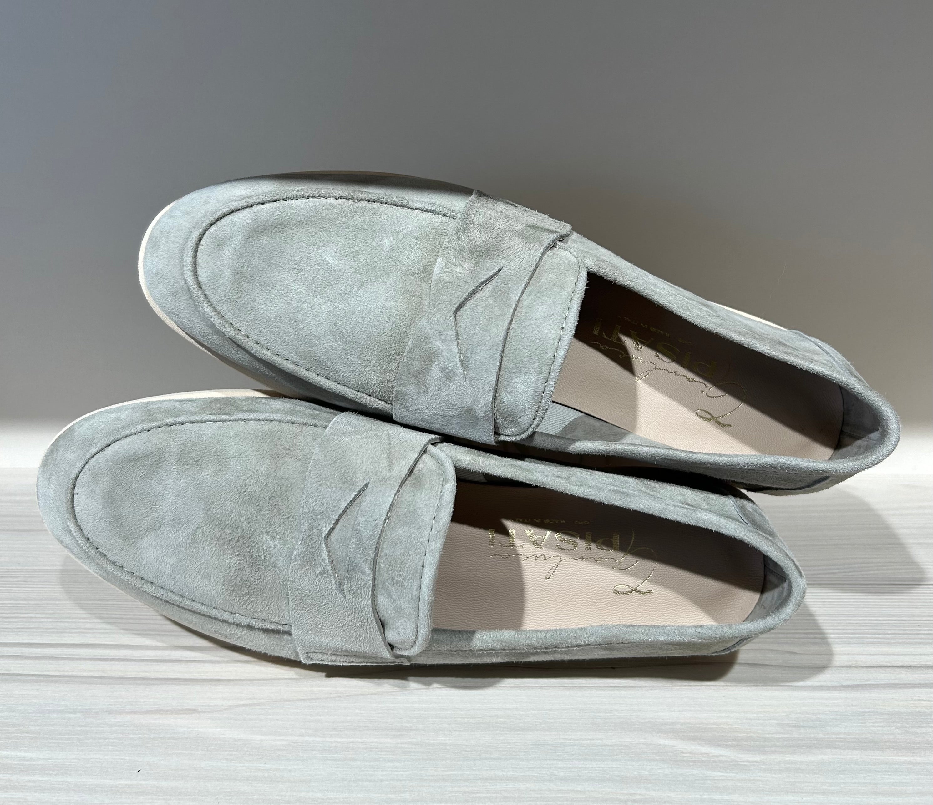 Slipper in schilf