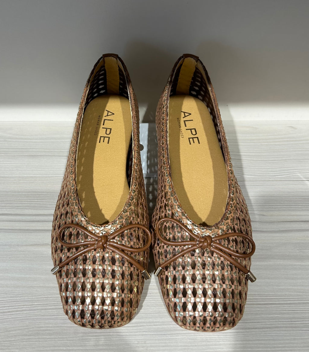 Ballerina in cognac mit gold geflochten
