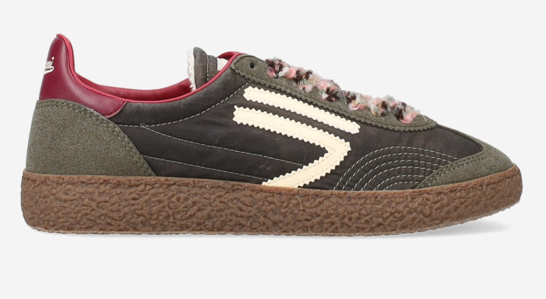 Sneaker in dunkelgrün mit Samt