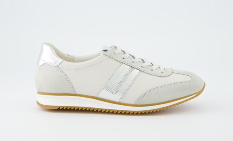 Sneaker in weiß mit silber