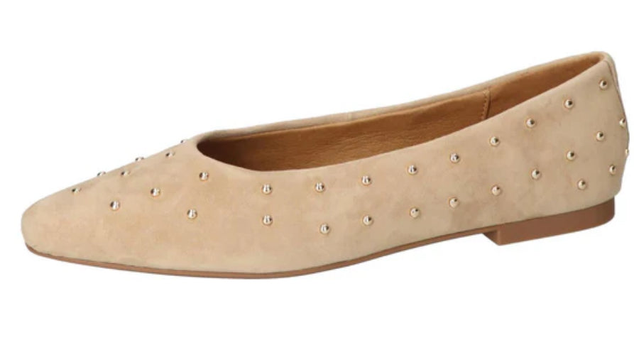 Ballerina in beige mit Goldnieten