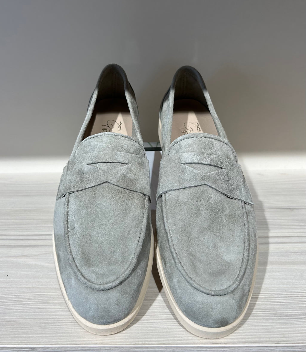 Slipper in schilf