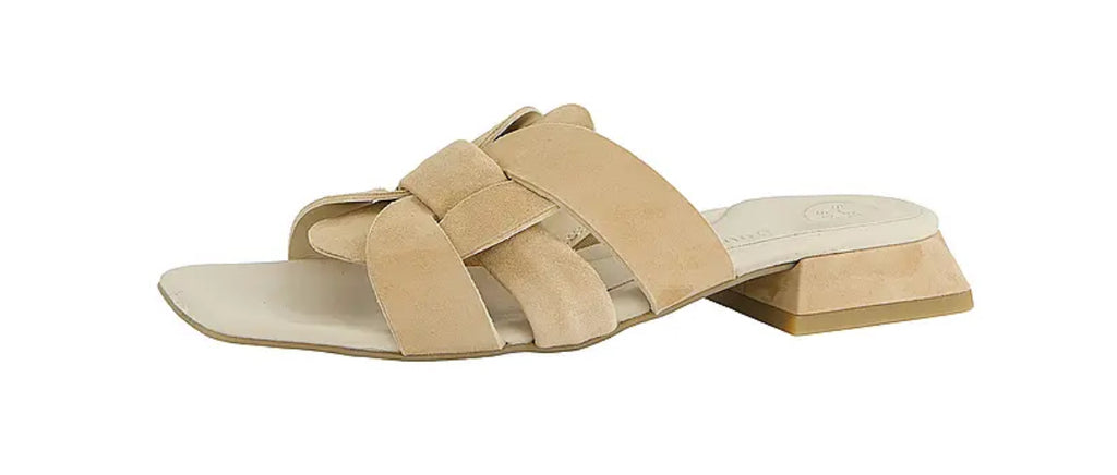 Pantolette in beige mit Absatz