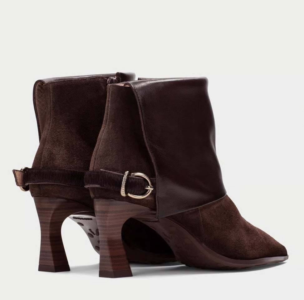 Stiefelette mit Krempe in dunkelbraun