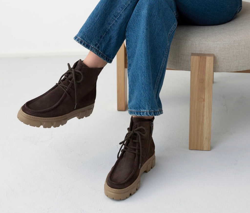 Schnürstiefeletten in dunkelbraun