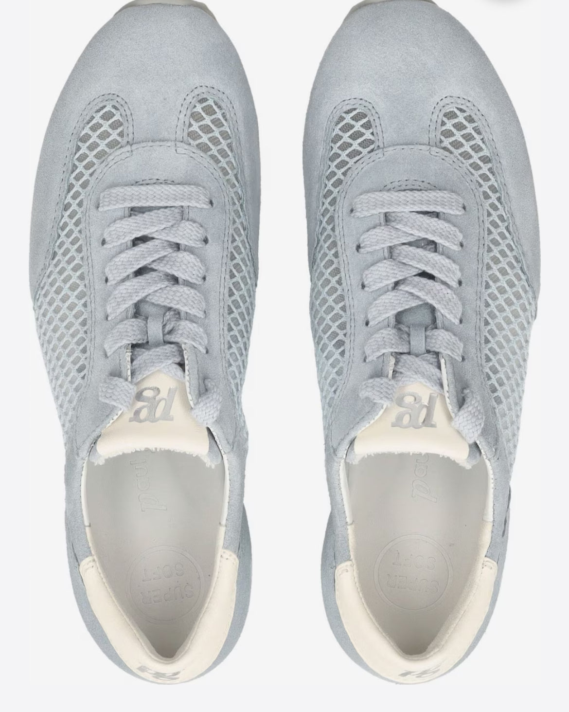 Sneaker in hellblau