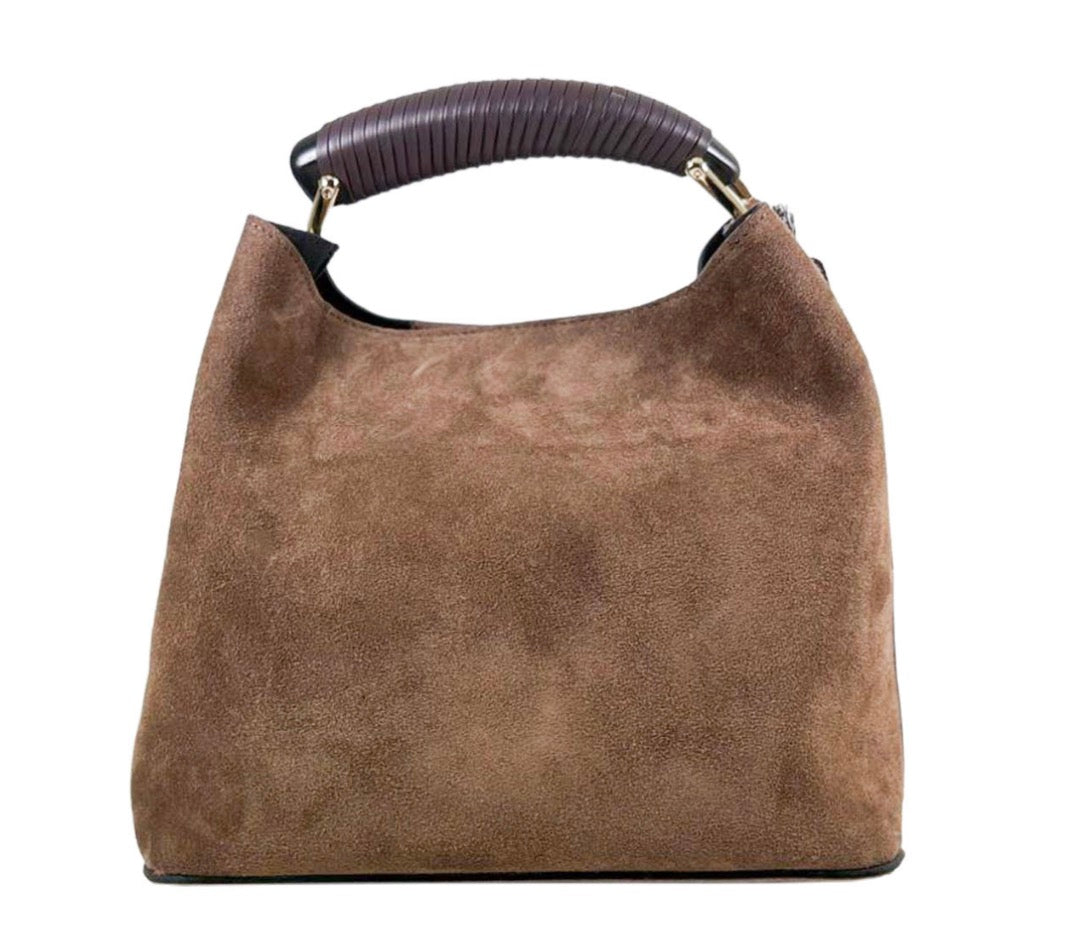 Tasche aus Velourleder in mittelbrau