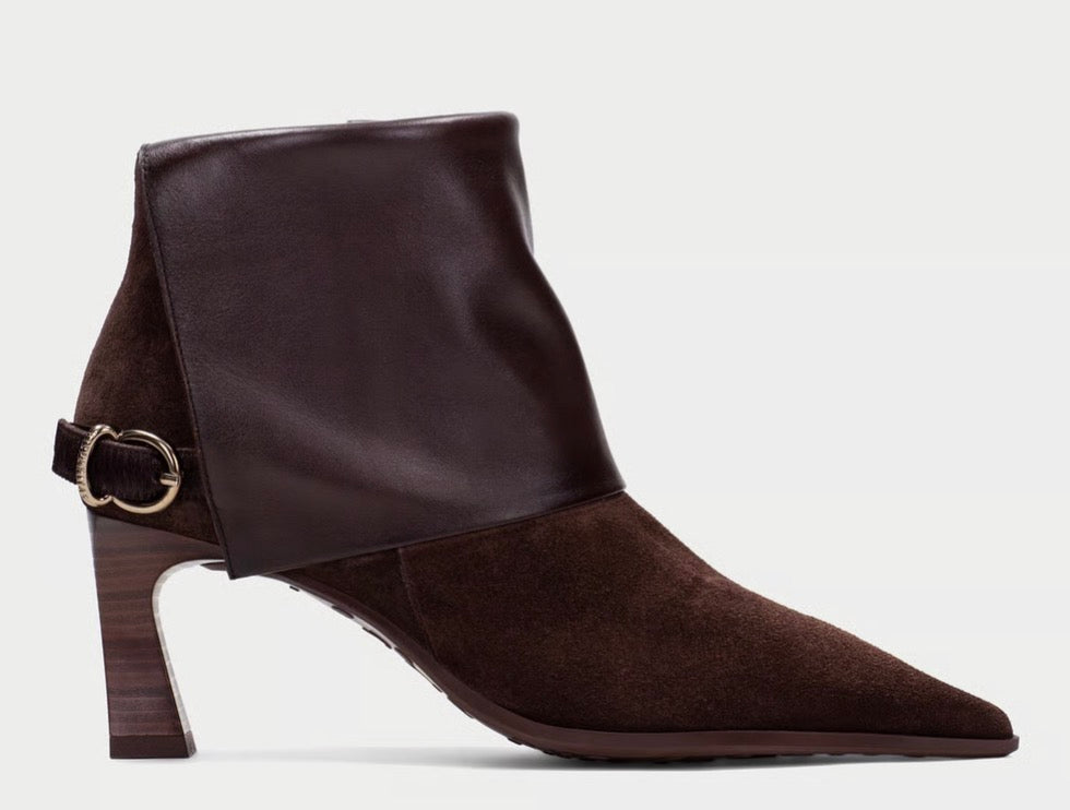 Stiefelette mit Krempe in dunkelbraun